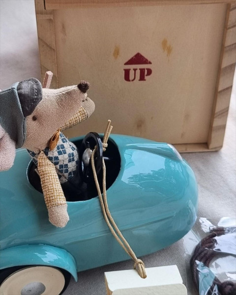 Imperfect Maileg Mouse Car with Garage - Blue