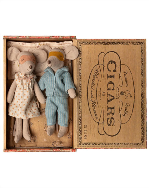 Maileg Mum & Dad Mice in Cigarbox